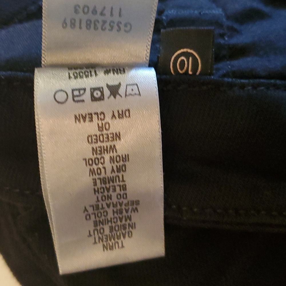 7 FOR ALL MANKIND BLACK CUFFED DENIM SHORTS - Picture 3 of 8